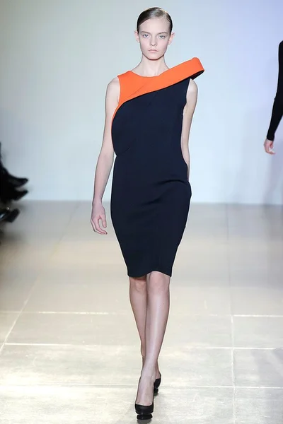 Look 28